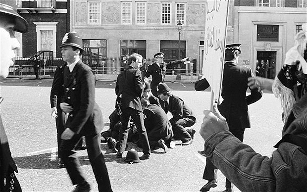 Police on the scene after the shooting outside Libyan Embassy (April 1984)